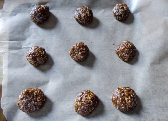 Treacle Oat Cookies - Farmersgirl Kitchen