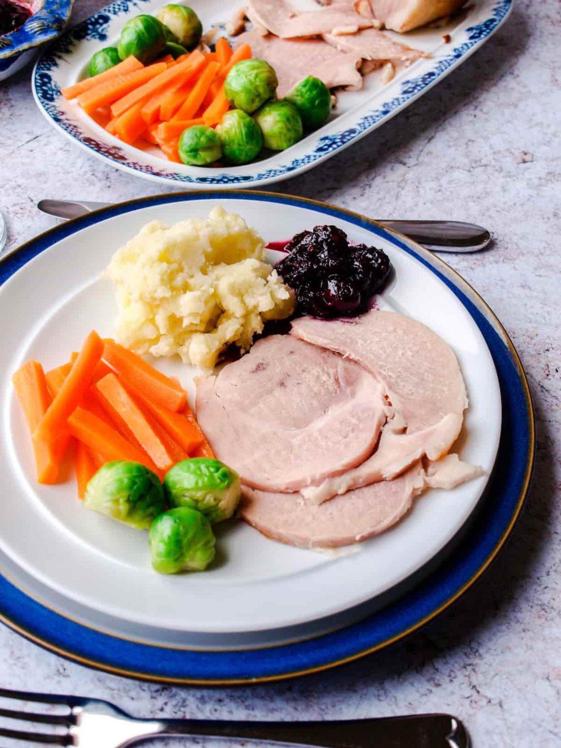 Easy Cranberry & Red Wine Sauce - Farmersgirl Kitchen