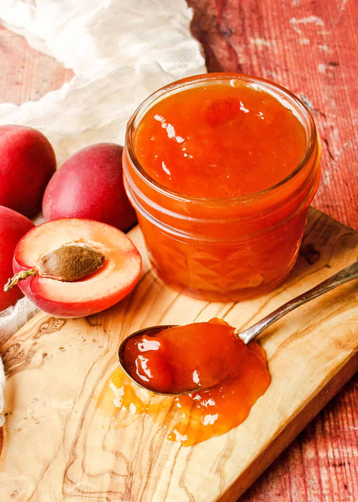 Apricot Jam Recipe (No Pectin) | Farmersgirl Kitchen