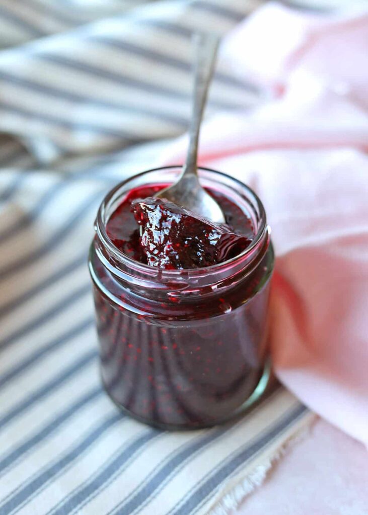 Low Sugar Blueberry & Raspberry Jam - Farmersgirl Kitchen