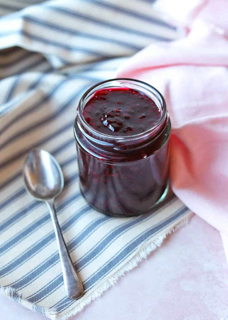 Low Sugar Blueberry & Raspberry Jam - Farmersgirl Kitchen